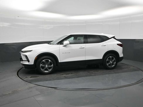 Used 2023 Chevrolet Blazer LT AWD/4WD image 3