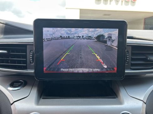 Used 2022 Ford Explorer XLT w/ Equipment Group 202A image 18