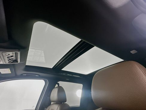 Used 2023 Nissan Titan Platinum Reserve w/ Moonroof Package image 26