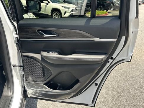 New 2026 Jeep Grand Cherokee Altitude RWD image 16