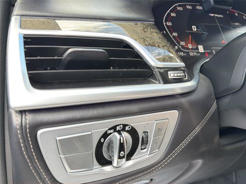 Used 2020 BMW M760i xDrive w/ Luxury Rear Seating Package image 34