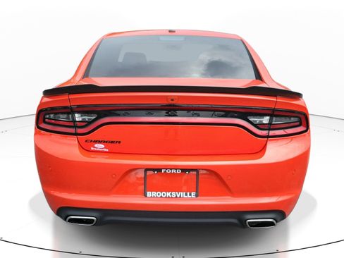 Used 2022 Dodge Charger SXT w/ Blacktop Package RWD image 5