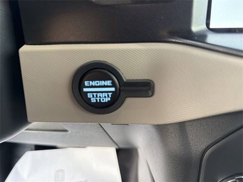 Used 2023 Ford Bronco Wildtrak image 15