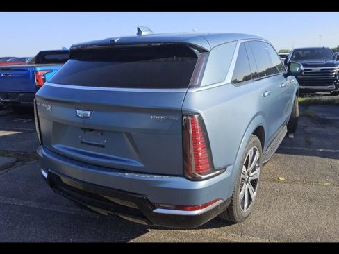 Used 2025 Cadillac Escalade IQ Luxury 2 AWD/4WD image 5