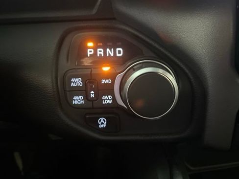 Used 2025 RAM 1500 Big Horn AWD/4WD image 23