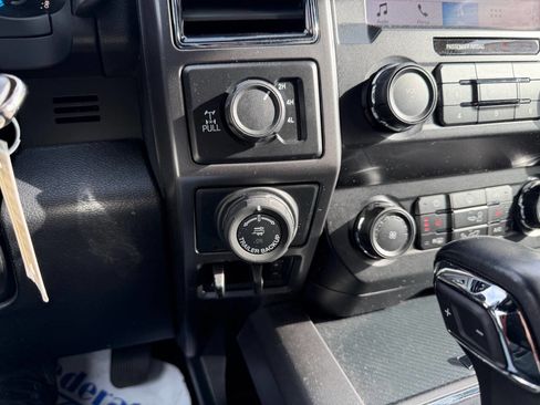 Used 2019 Ford F150 XLT w/ Equipment Group 302A Luxury image 13