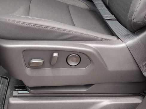 New 2026 Chevrolet Silverado 1500 Custom Trail Boss w/ LPO, Dark Essentials Package AWD/4WD image 15