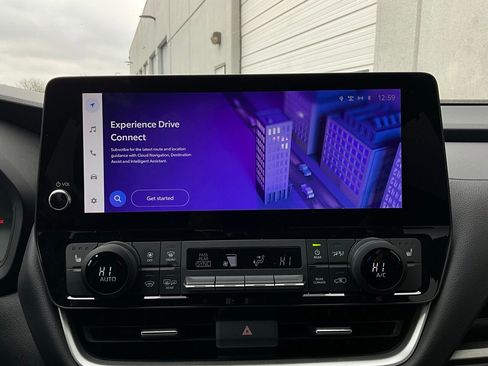 Used 2025 Toyota Grand Highlander FWD image 29