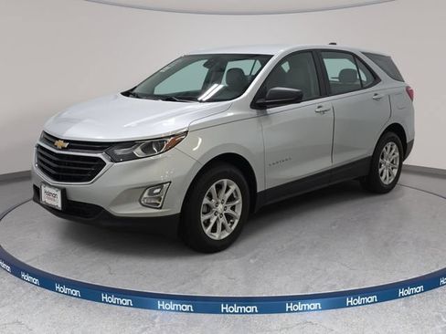Used 2020 Chevrolet Equinox LS FWD image 1