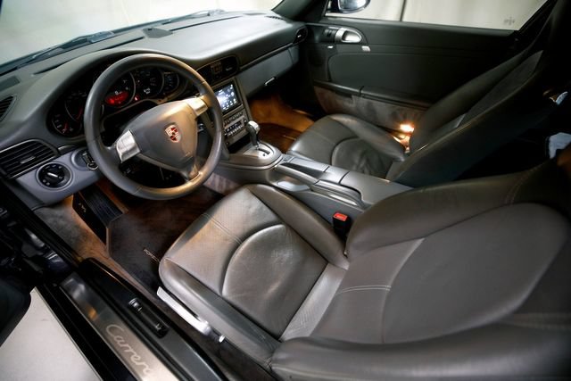 Used 2006 Porsche 911 Carrera RWD image 6