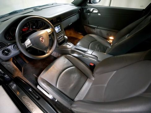 Used 2006 Porsche 911 Carrera RWD image 6