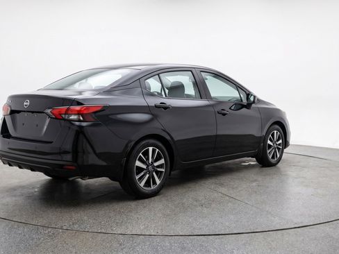 Used 2025 Nissan Versa SV FWD image 9