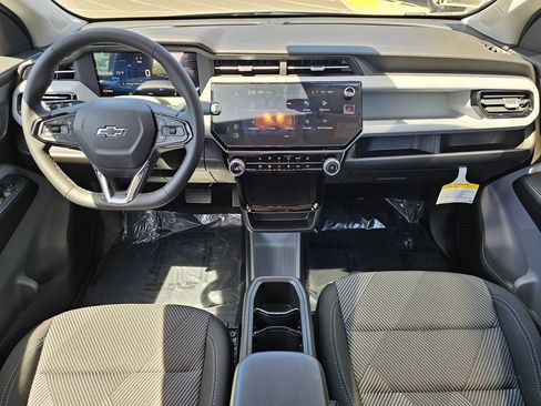New 2027 Chevrolet Bolt LT w/ Comfort Package FWD image 17