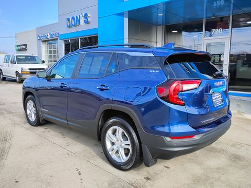 Used 2023 GMC Terrain SLE w/ Driver Convenience Package image 2