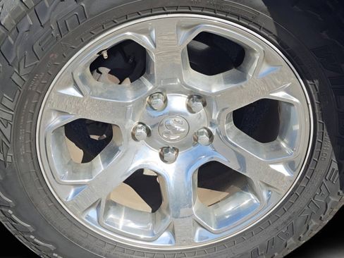 Used 2017 RAM 1500 Laramie image 16