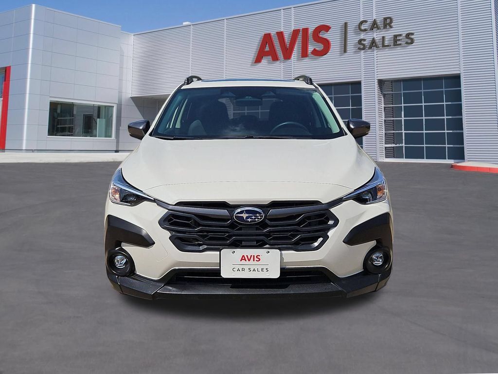 Used 2025 Subaru Crosstrek 2.5i Premium AWD/4WD image 2