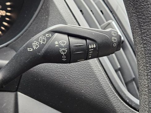 Used 2017 Ford Escape SE FWD image 23