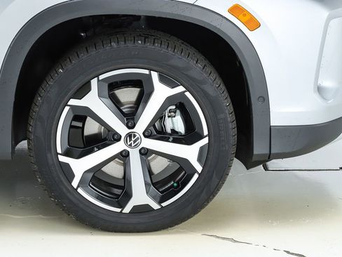 New 2026 Volkswagen Tiguan SE image 52