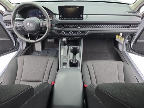 Certified 2023 Honda Accord EX image 9