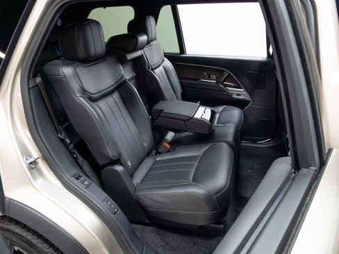 Used 2023 Land Rover Range Rover Long Wheelbase Autobiography AWD/4WD image 29