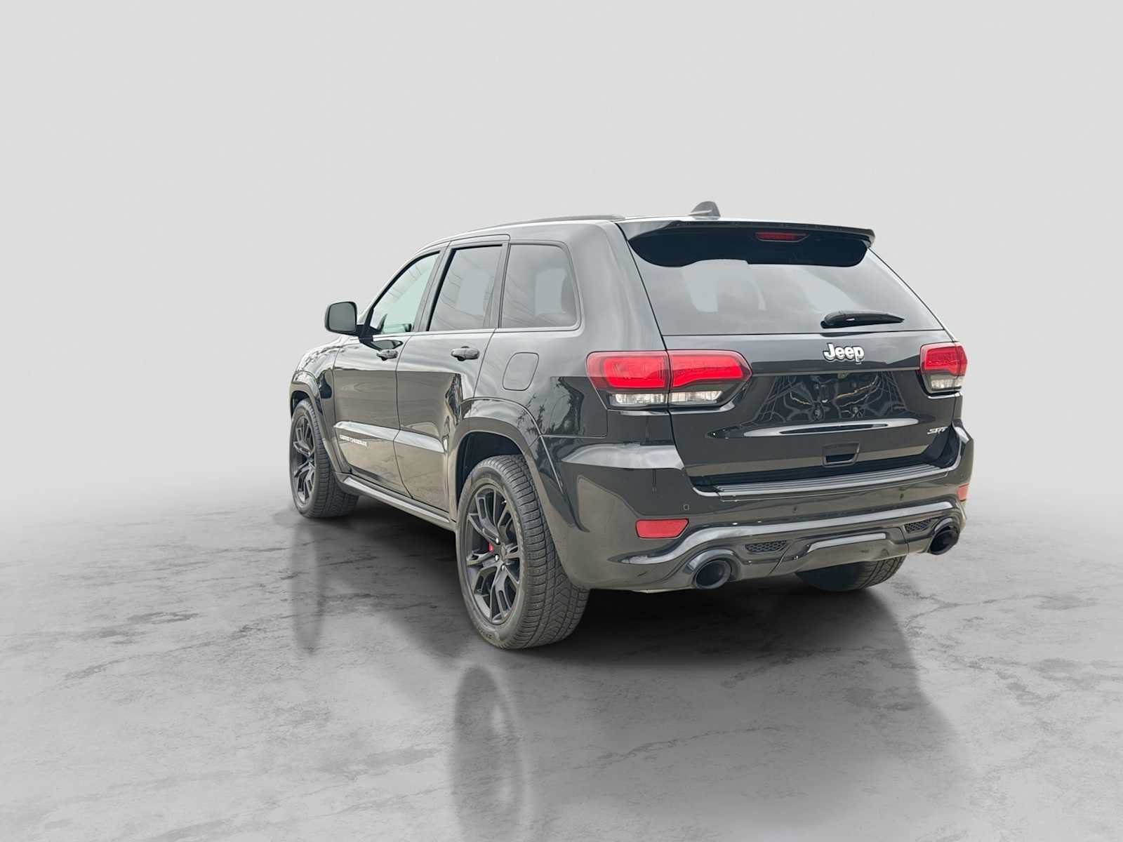 Used 2016 Jeep Grand Cherokee SRT AWD/4WD image 4
