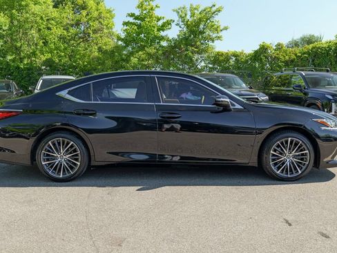 Used 2023 Lexus ES 350 w/ Premium Package FWD image 8