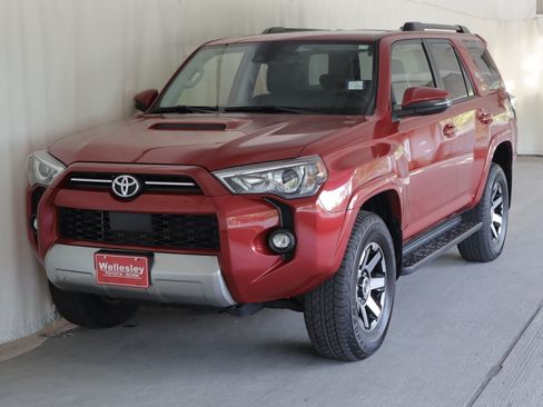 Used 2024 Toyota 4Runner TRD Off-Road Premium w/ Moonroof Package AWD/4WD image 27