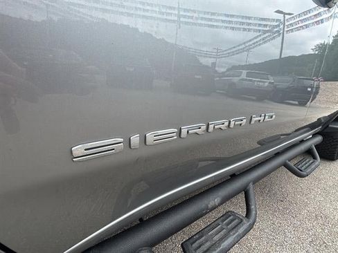Used 2025 GMC Sierra 2500 SLT AWD/4WD image 15
