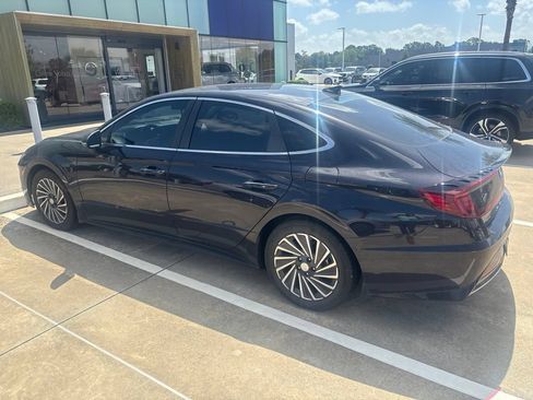 Used 2023 Hyundai Sonata SEL w/ Cargo Package FWD image 2