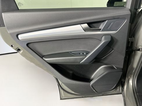 Used 2025 Audi Q5 2.0T Premium AWD/4WD image 26