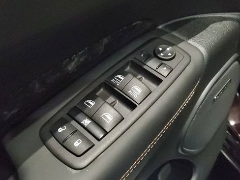 Used 2025 Dodge Durango SRT Hellcat AWD/4WD image 25