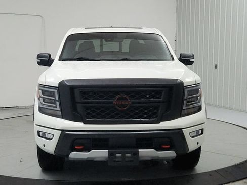 Used 2024 Nissan Titan PRO-4X w/ Pro-4x Convenience Package AWD/4WD image 2