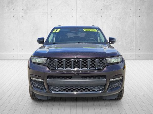 Used 2023 Jeep Grand Cherokee L Limited w/ Luxury Tech Group II AWD/4WD image 2