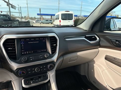 Used 2020 GMC Acadia SLT w/ Premium Package image 20