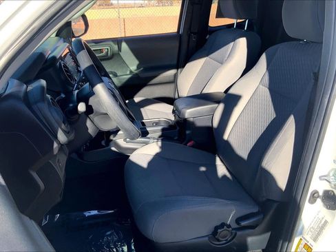 Certified 2022 Toyota Tacoma SR image 8