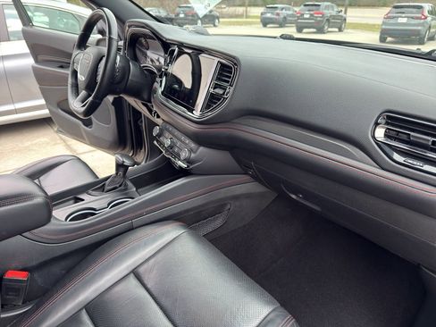 Used 2024 Dodge Durango GT image 33