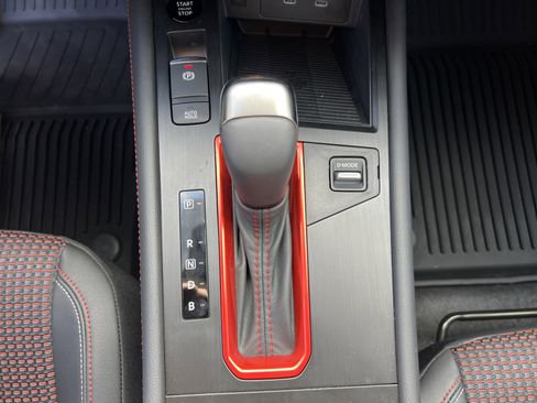 New 2026 Nissan Kicks SR w/ Cold Weather Package image 19