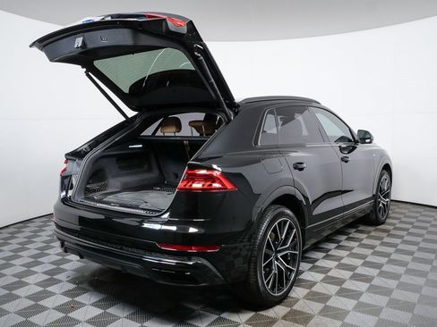 Used 2023 Audi Q8 Premium Plus image 28
