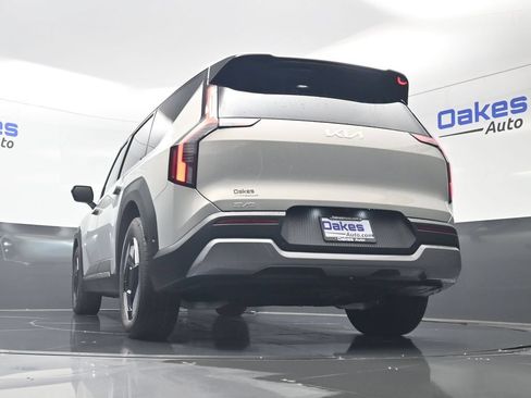 New 2026 Kia EV9 Wind AWD/4WD image 46