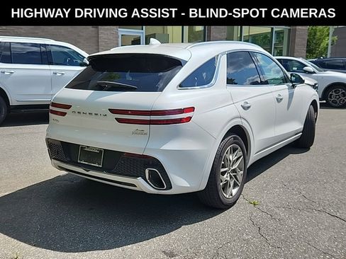 Used 2025 Genesis GV70 2.5T w/ Advanced Package AWD/4WD image 3