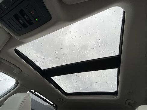 Certified 2023 Nissan Rogue SL w/ SL Premium Package image 22