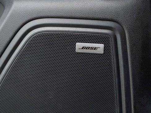 Used 2023 Porsche Macan Turbo image 15