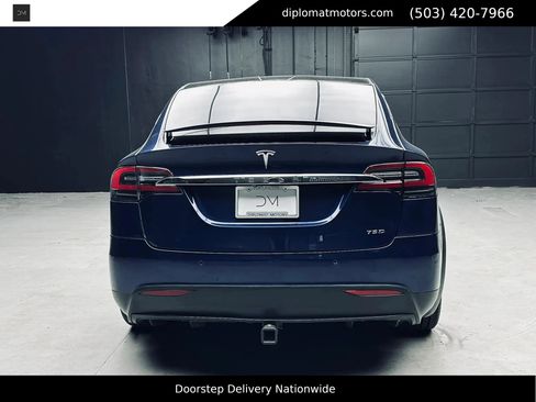 Used 2018 Tesla Model X 75D AWD/4WD image 3