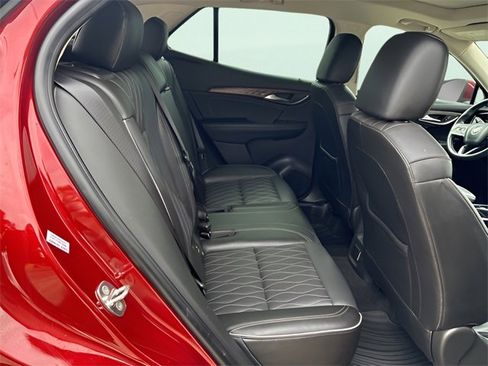 Used 2022 Buick Envision Avenir w/ Technology Package II image 10