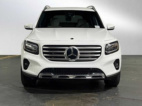 Used 2025 Mercedes-Benz GLB 250 image 8