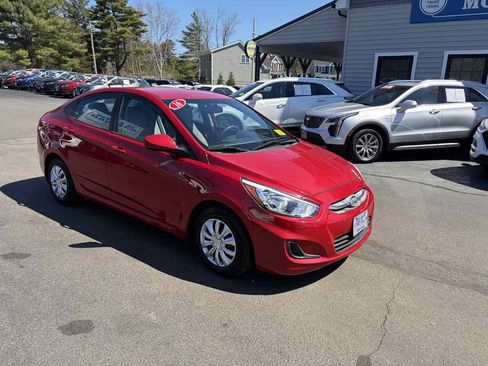 Used 2016 Hyundai Accent SE w/ Option Group 02 image 2