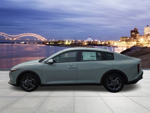 New 2026 Kia Sportage S image 2