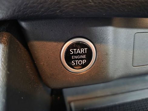 Used 2022 Nissan Rogue SV w/ SV Premium Package AWD/4WD image 15