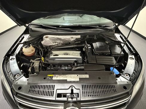Used 2014 Volkswagen Tiguan SEL image 16