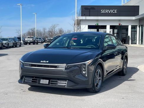 New 2026 Kia K4 LXS image 3